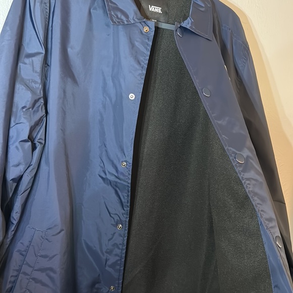 SOLD!!!!!!Vans Navy Windbreaker with Pockets and Adjustable Drawstring Chord! - Picture 6 of 9